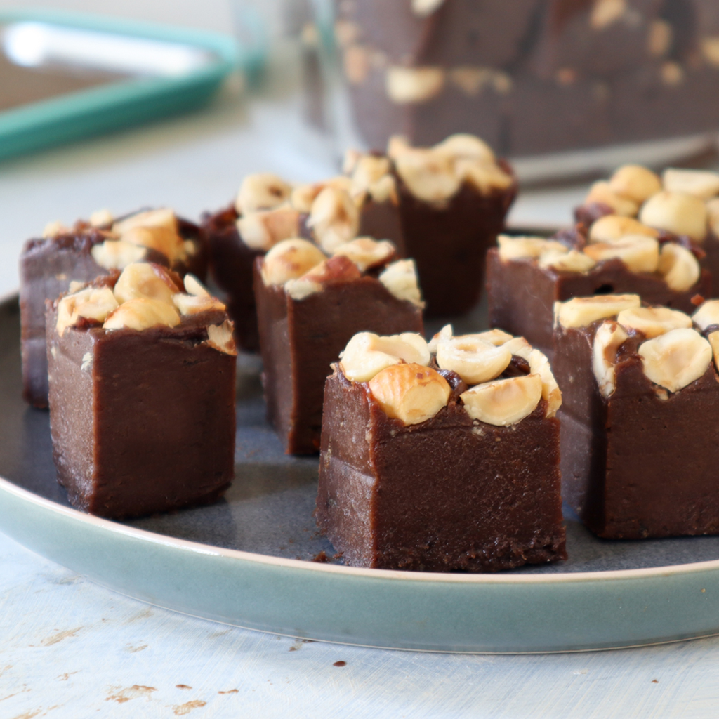 1-minute healthy blender fudge (paleo & vegan) - Luvele US
