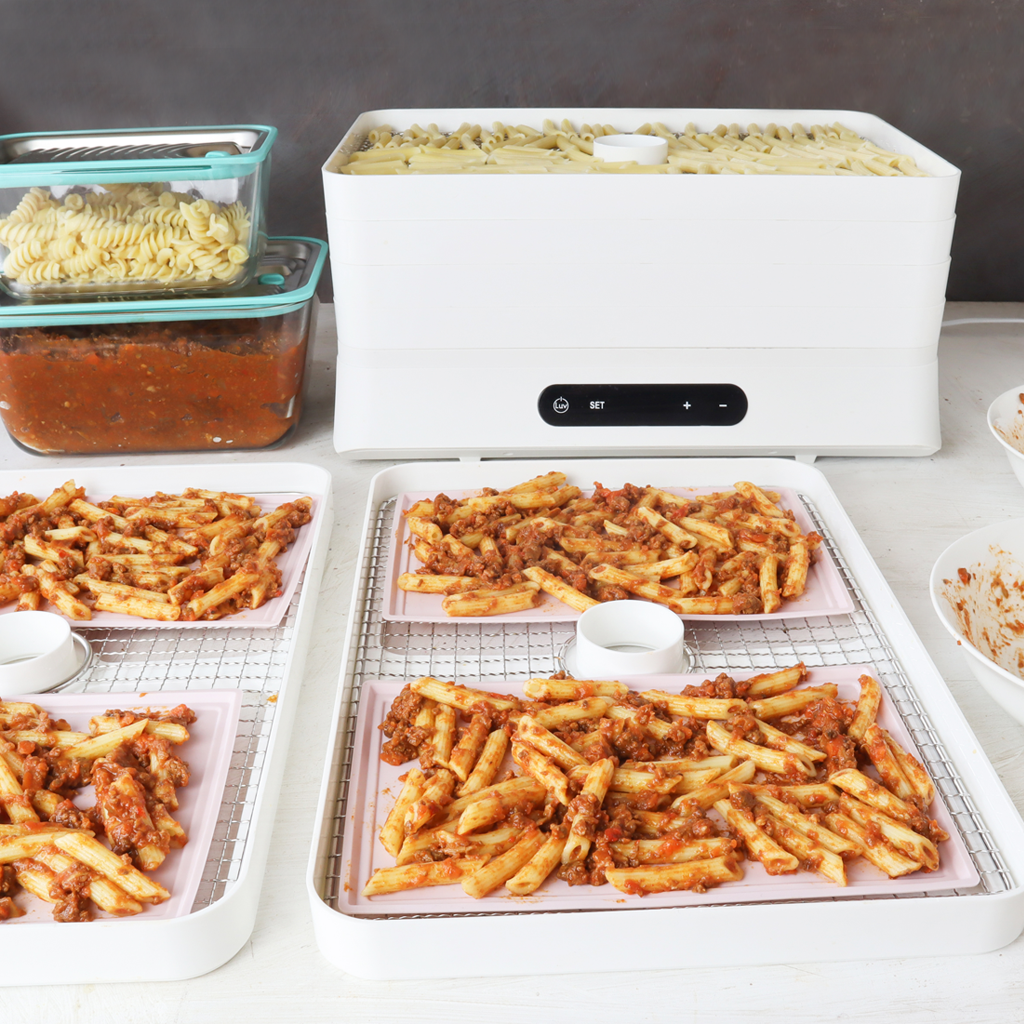 How to dehydrate pasta and sauce for backpacking meals