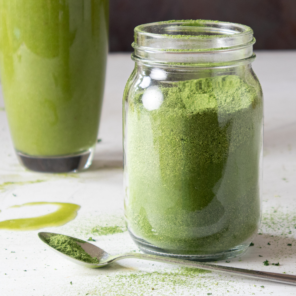 Boost your smoothies with this DIY dehydrated super greens powder